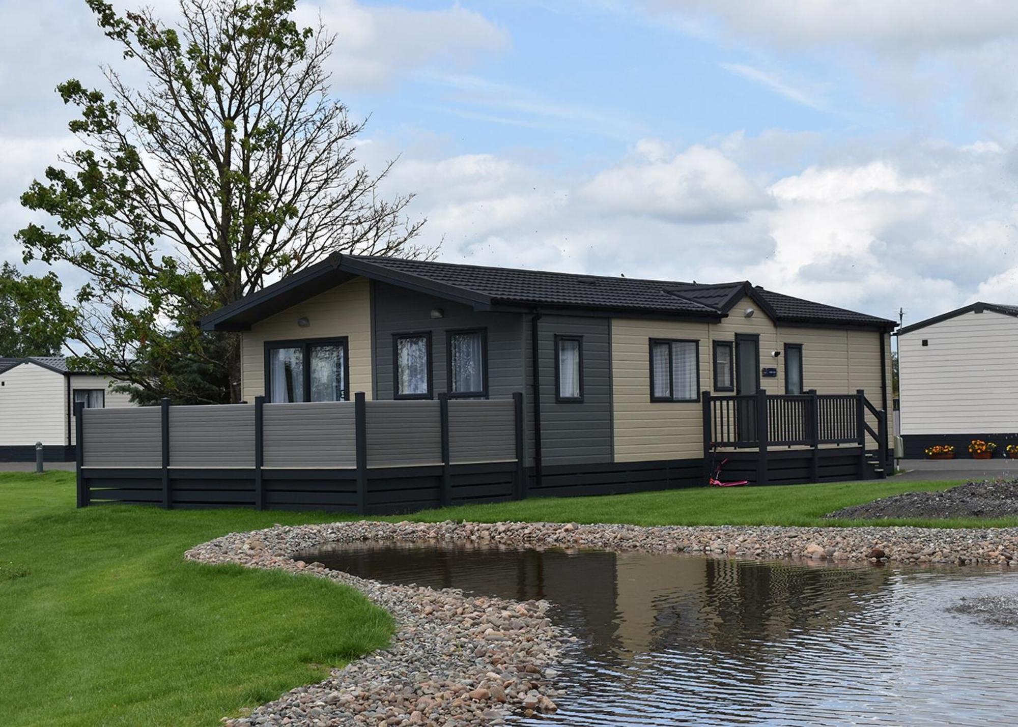 Green Meadows Country Park Hotel Harker Exterior photo